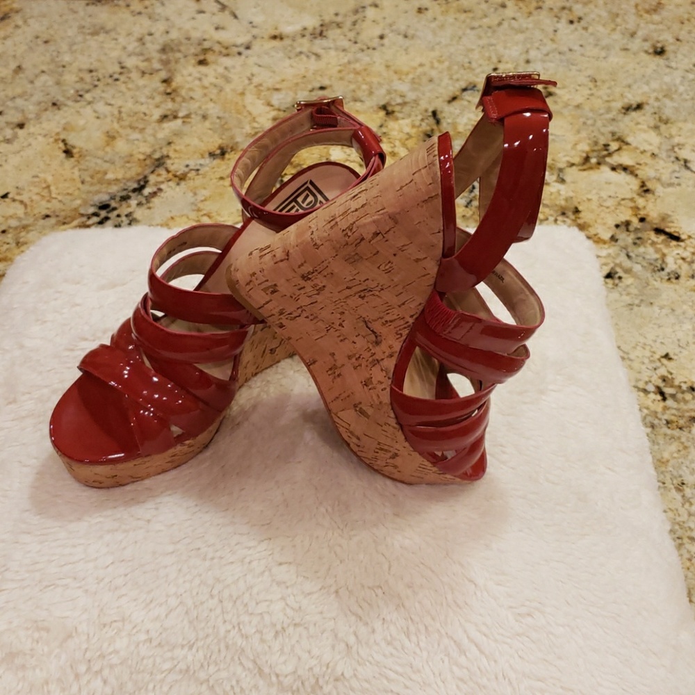 Pour La Victoire shoes size 7.5